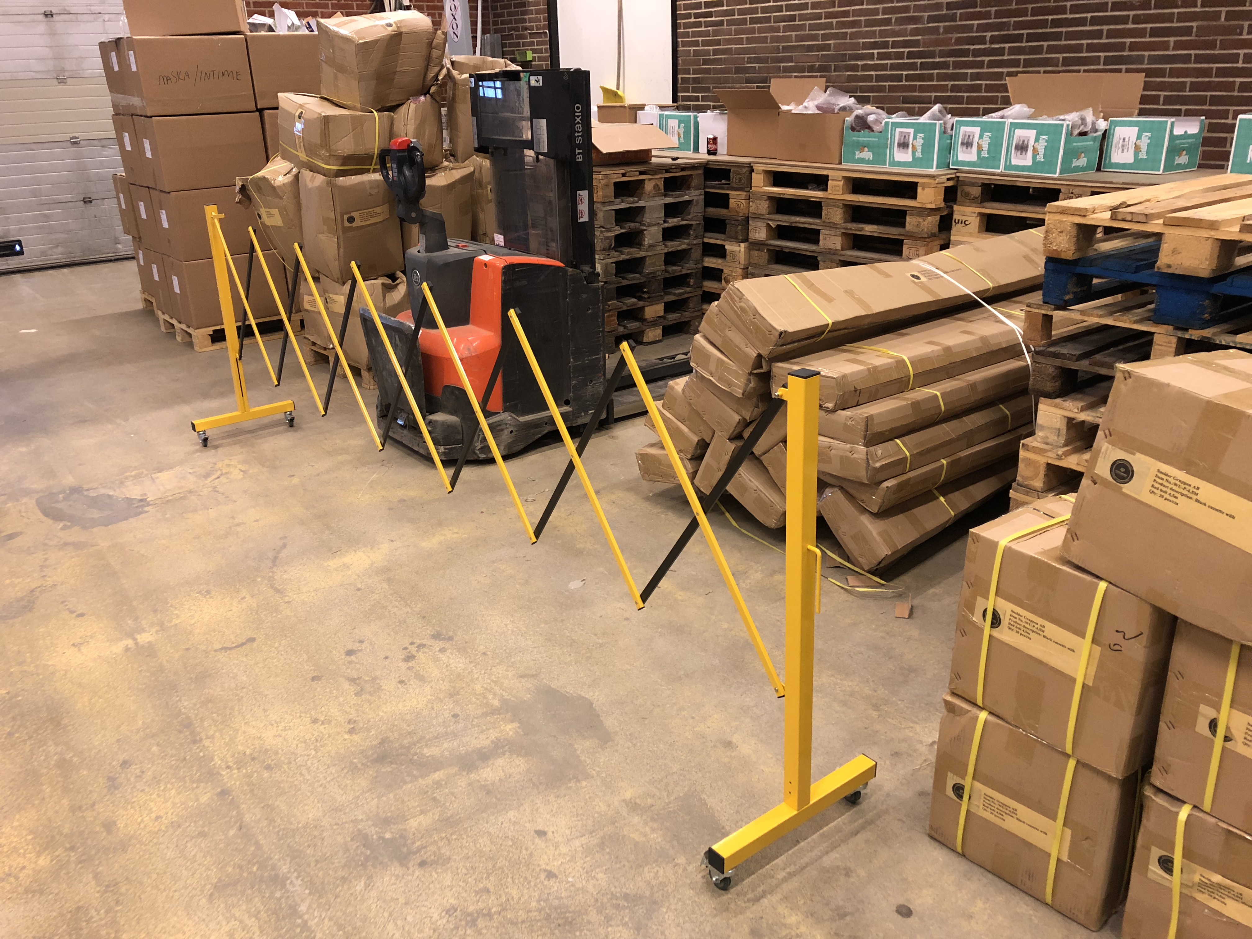 Flexibarrier Expanding Gate on wheels